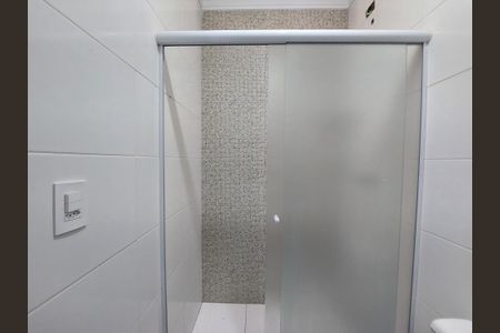 Casa à venda com 87m², 3 quartos e 2 vagas Casa à venda com 87m², 3 quartos e 2 vagasBanheiro Social