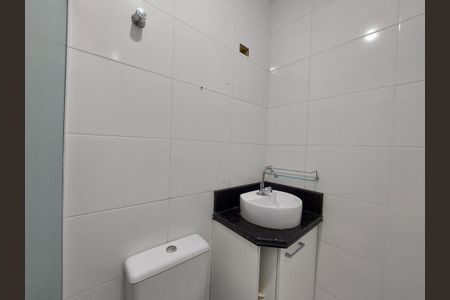 Casa à venda com 87m², 3 quartos e 2 vagas Casa à venda com 87m², 3 quartos e 2 vagasBanheiro Social