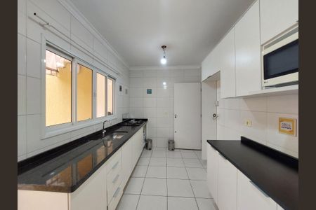 Casa à venda com 87m², 3 quartos e 2 vagas Casa à venda com 87m², 3 quartos e 2 vagasCozinha