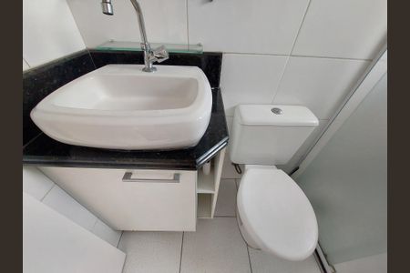 Casa à venda com 87m², 3 quartos e 2 vagas Casa à venda com 87m², 3 quartos e 2 vagasBanheiro da Suíte