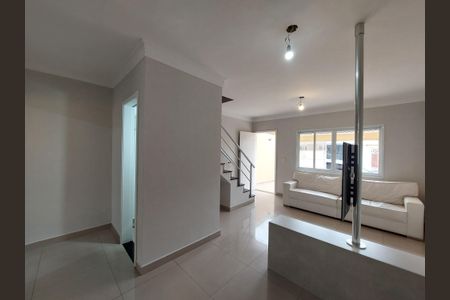 Casa à venda com 87m², 3 quartos e 2 vagas Casa à venda com 87m², 3 quartos e 2 vagasSala