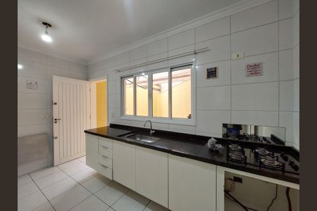 Casa à venda com 87m², 3 quartos e 2 vagas Casa à venda com 87m², 3 quartos e 2 vagasCozinha