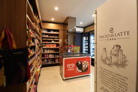 Apartamento à venda com 122m², 3 quartos e 1 vagaMini Mercado