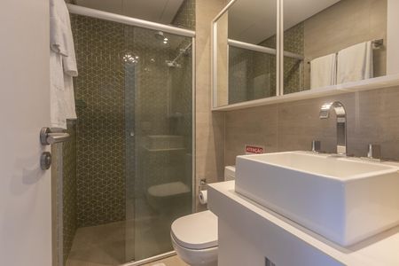 Studio para alugar com 40m², 1 quarto e 1 vaga Studio para alugar com 40m², 1 quarto e 1 vagaBanheiro