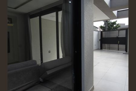 Casa à venda com 130m², 3 quartos e 4 vagasQuintal