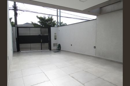 Casa à venda com 130m², 3 quartos e 4 vagasQuintal