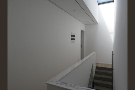 Casa à venda com 130m², 3 quartos e 4 vagasCorredores