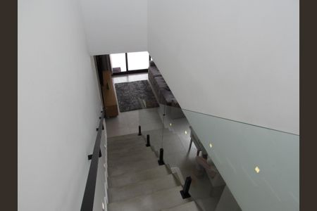 Casa à venda com 130m², 3 quartos e 4 vagasCorredores