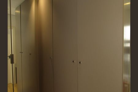 Casa à venda com 130m², 3 quartos e 4 vagasCloset da Suíte 