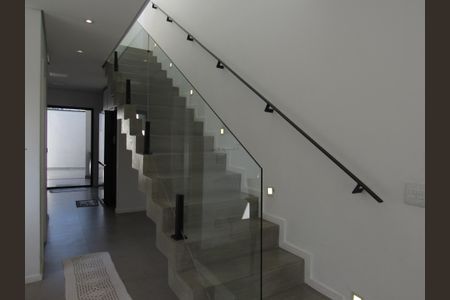 Casa à venda com 130m², 3 quartos e 4 vagasSala