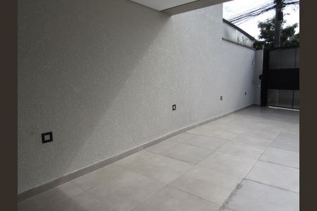 Casa à venda com 130m², 3 quartos e 4 vagasQuintal