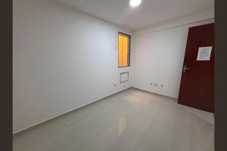 Quarto de kitnet/studio para alugar com 1 quarto, 35m² em Recreio dos Bandeirantes, Rio de Janeiro
