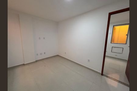 Sala de kitnet/studio para alugar com 1 quarto, 35m² em Recreio dos Bandeirantes, Rio de Janeiro
