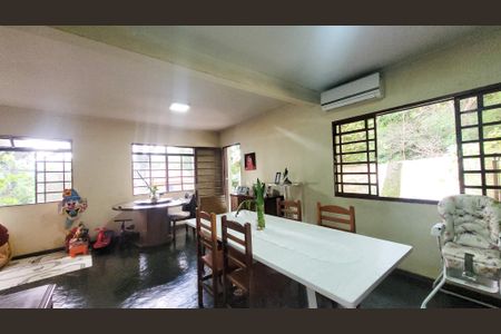 Sala de casa para alugar com 5 quartos, 380m² em Nova Sousas (sousas), Campinas