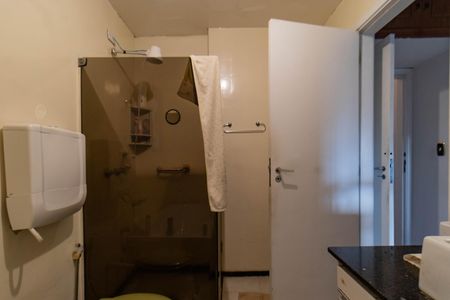 Apartamento à venda com 213m², 3 quartos e 2 vagasBanheiro da Suíte
