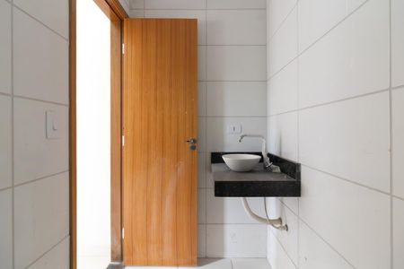 Apartamento à venda com 39m², 2 quartos e sem vaga Apartamento à venda com 39m², 2 quartos e sem vagaBanheiro Social