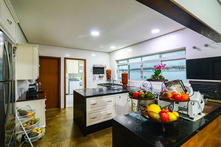 Cozinha de casa para alugar com 5 quartos, 450m² em Vila Inah, São Paulo