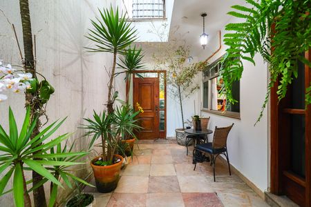 Área comum de casa para alugar com 5 quartos, 450m² em Vila Inah, São Paulo