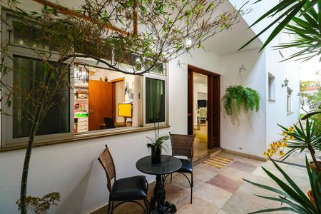 Área comum de casa para alugar com 5 quartos, 450m² em Vila Inah, São Paulo