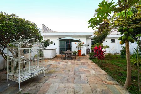 Área comum de casa para alugar com 5 quartos, 450m² em Vila Inah, São Paulo