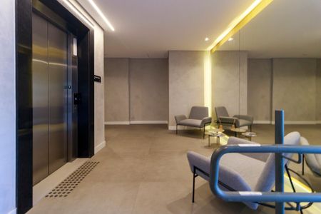 Studio à venda com 21m², 0 quarto e sem vaga Studio à venda com 21m², 0 quarto e sem vagaHall social