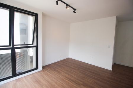 Sala de casa para alugar com 2 quartos, 143m² em Real Parque, São Paulo