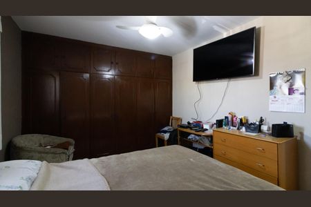 Casa à venda com 135m², 3 quartos e 3 vagas Casa à venda com 135m², 3 quartos e 3 vagasQuarto 1