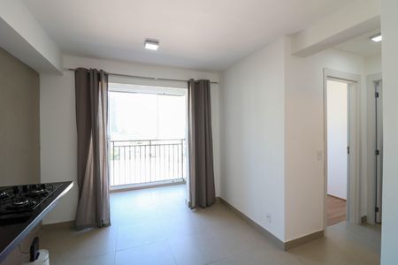 Sala / Cozinha de kitnet/studio para alugar com 1 quarto, 36m² em Jardim Caravelas, São Paulo