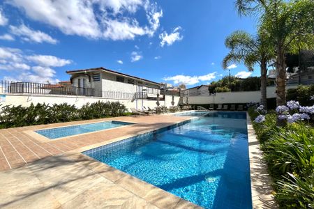 Apartamento à venda com 78m², 3 quartos e 2 vagas Apartamento à venda com 78m², 3 quartos e 2 vagasÁrea comum - Piscina
