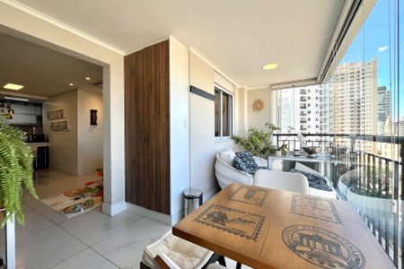 Apartamento à venda com 78m², 3 quartos e 2 vagas Apartamento à venda com 78m², 3 quartos e 2 vagasVaranda