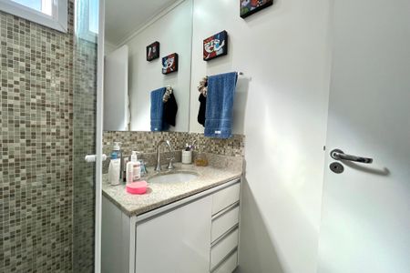 Apartamento à venda com 78m², 3 quartos e 2 vagas Apartamento à venda com 78m², 3 quartos e 2 vagasBanheiro da Suíte