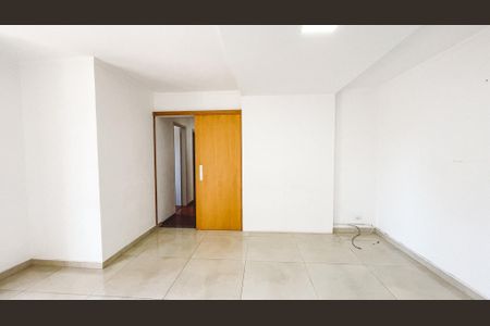 Apartamento à venda com 80m², 4 quartos e 2 vagas Apartamento à venda com 80m², 4 quartos e 2 vagasSala