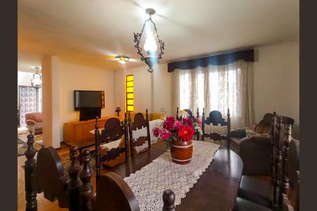 Casa à venda com 300m², 4 quartos e 1 vagaSala