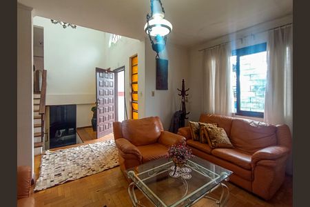 Sala de casa para alugar com 4 quartos, 300m² em Coronel Aparicio Borges, Porto Alegre