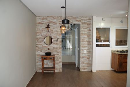 Casa de Condomínio para alugar com 3 quartos, 200m² em Jardim Barbacena, Cotia