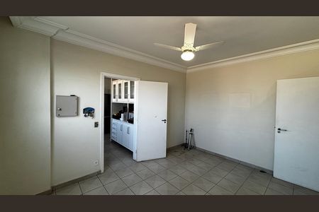 Apartamento à venda com 390m², 5 quartos e 10 vagas Apartamento à venda com 390m², 5 quartos e 10 vagasSala de Jantar