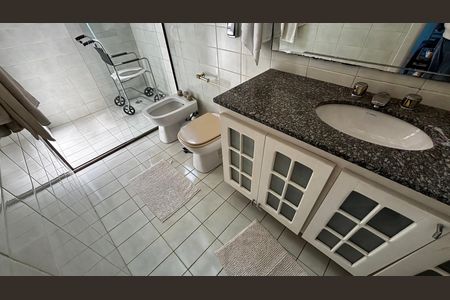 Apartamento à venda com 390m², 5 quartos e 10 vagas Apartamento à venda com 390m², 5 quartos e 10 vagasSuíte 5 Banheiro