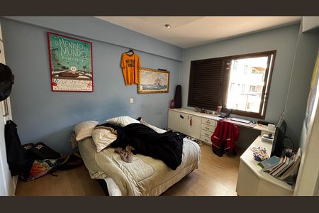 Apartamento à venda com 390m², 5 quartos e 10 vagas Apartamento à venda com 390m², 5 quartos e 10 vagasSuíte 2