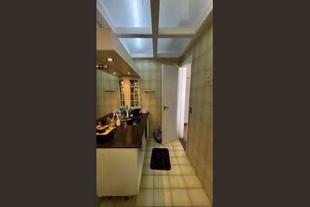 Apartamento à venda com 390m², 5 quartos e 10 vagas Apartamento à venda com 390m², 5 quartos e 10 vagasBanheiro da Suíte 2