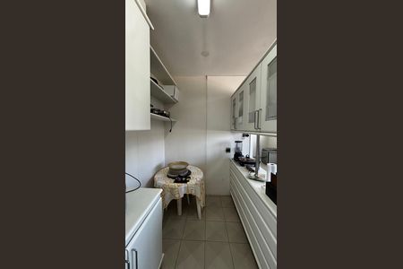 Apartamento à venda com 390m², 5 quartos e 10 vagas Apartamento à venda com 390m², 5 quartos e 10 vagasCozinha