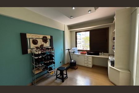 Apartamento à venda com 390m², 5 quartos e 10 vagas Apartamento à venda com 390m², 5 quartos e 10 vagasSuíte 5