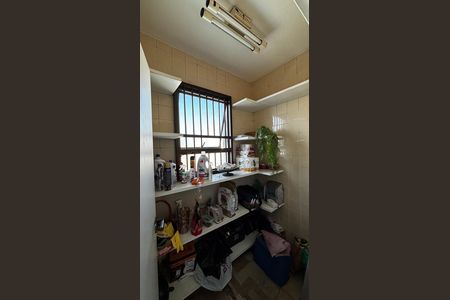 Apartamento à venda com 390m², 5 quartos e 10 vagas Apartamento à venda com 390m², 5 quartos e 10 vagasDespensa