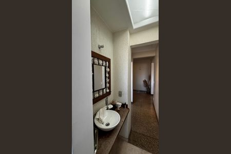 Apartamento à venda com 390m², 5 quartos e 10 vagas Apartamento à venda com 390m², 5 quartos e 10 vagasLavabo