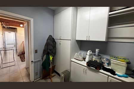 Apartamento à venda com 390m², 5 quartos e 10 vagas Apartamento à venda com 390m², 5 quartos e 10 vagasQuarto de Apoio Area de Serviço