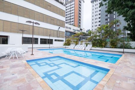 Apartamento à venda com 390m², 5 quartos e 10 vagas Apartamento à venda com 390m², 5 quartos e 10 vagasPiscina