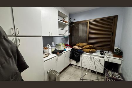 Apartamento à venda com 390m², 5 quartos e 10 vagas Apartamento à venda com 390m², 5 quartos e 10 vagasQuarto de Apoio Area de Serviço