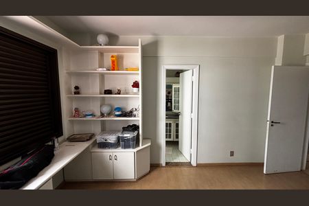 Apartamento à venda com 390m², 5 quartos e 10 vagas Apartamento à venda com 390m², 5 quartos e 10 vagasSuíte 5