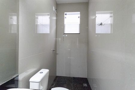 Casa à venda com 420m², 3 quartos e 6 vagasBanheiro social 