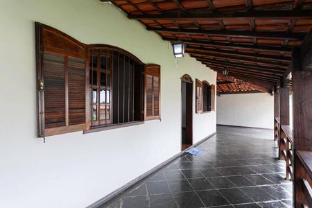 Casa à venda com 420m², 3 quartos e 6 vagasVaranda