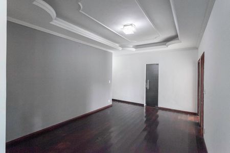 Casa à venda com 420m², 3 quartos e 6 vagasCopa